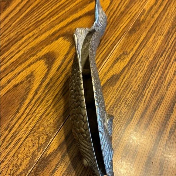 Vintage Silver-Plated Carp Regal Fish Design Menu Card Stand & Letter Organizer - Picture 3 of 7